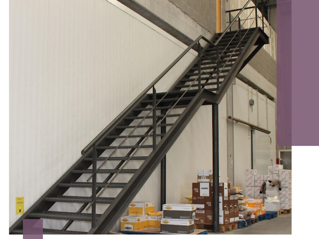 Лестницы для производства в Озёрске — изготовление и монтаж