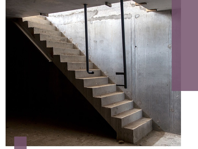 Изготовление и монтаж лестниц в подвале в Озёрске