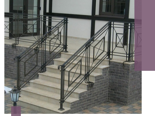 Перила для крыльца в Озёрске — монтаж, изготовление и установка