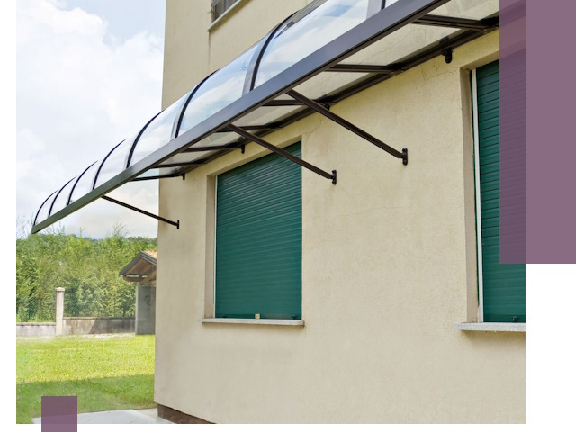 Козырьки над окнами в Озёрске — изготовление и монтаж по выгоде